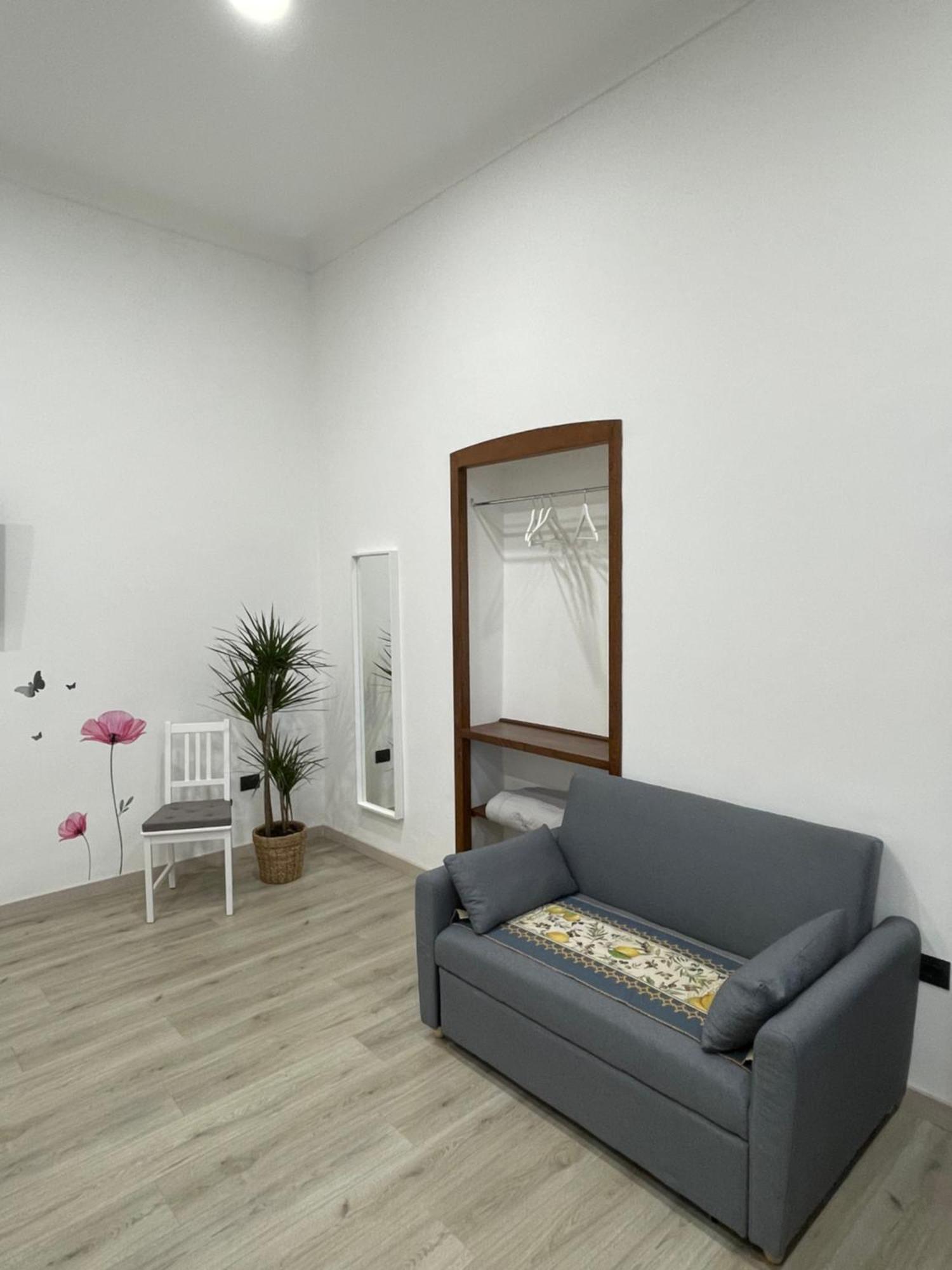 Liparulo Holiday House มัสซาลูเบรนเซ ภายนอก รูปภาพ