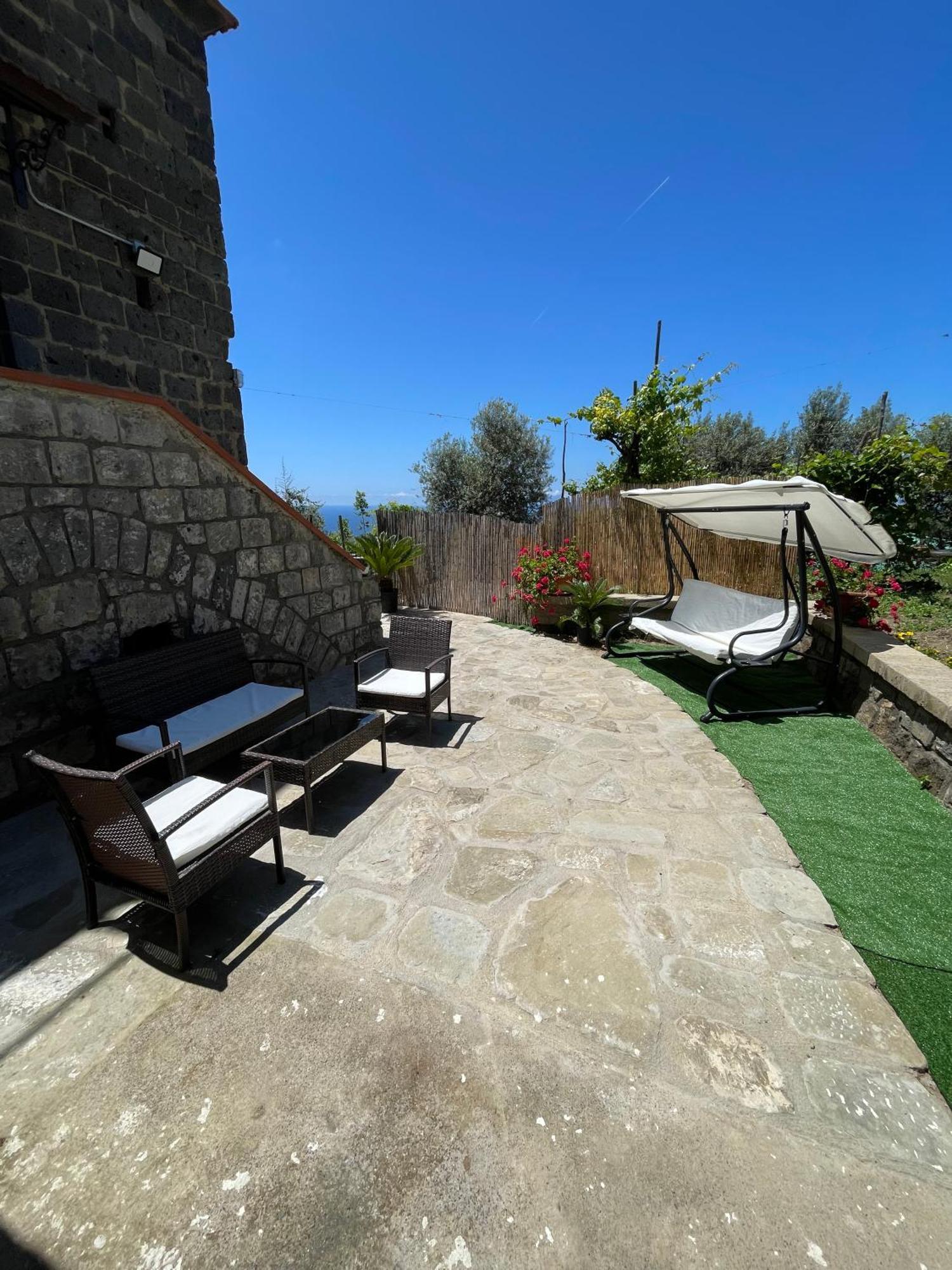 Liparulo Holiday House มัสซาลูเบรนเซ ภายนอก รูปภาพ